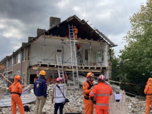 Sloopwoningen oefenplek voor reddingswerkers!