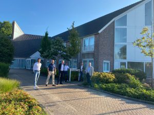 Ondertekening overeenkomst beheersfase voormalig gemeentehuis Numansdorp