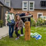 Wethouder Tim Simons opent woonwijk Sterrenkijker in Made