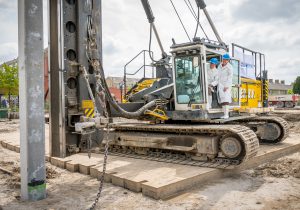 Start bouw Oranjebuurt Hendrik-Ido-Ambacht gezamenlijk gevierd!