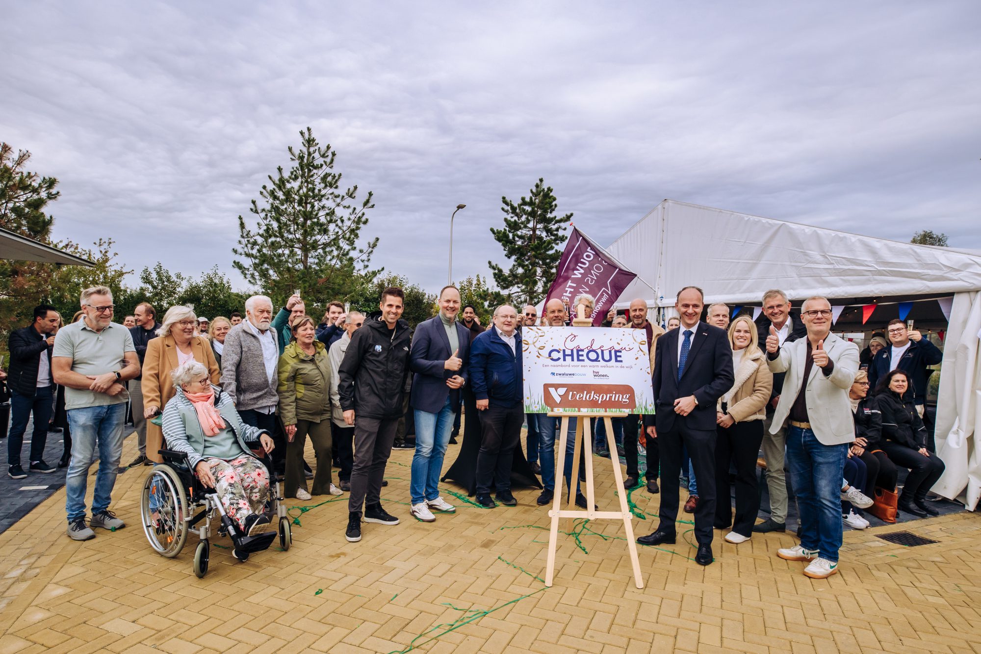 Feestelijke oplevering van nieuwe wijk De Veldspring in Strijen